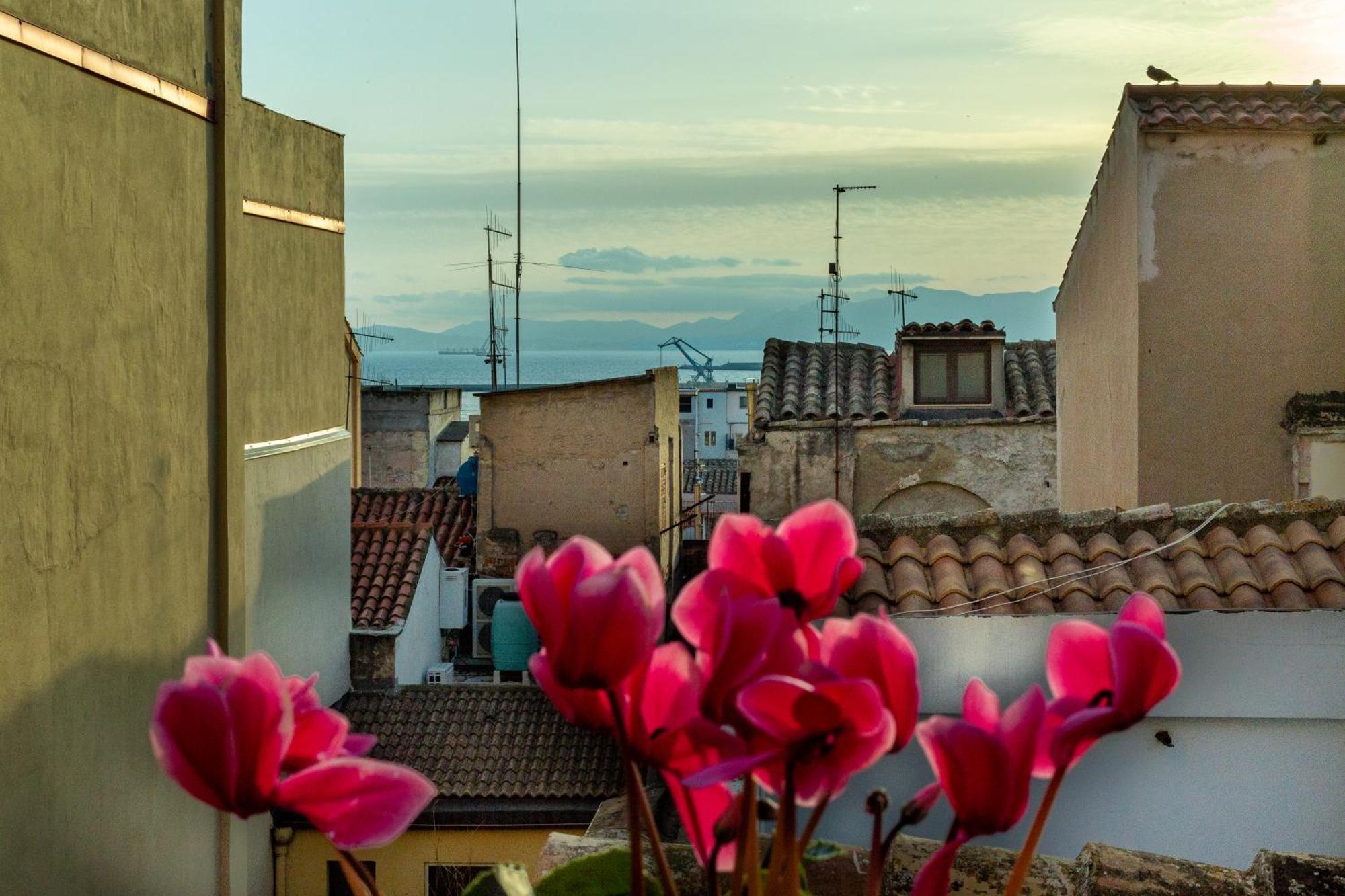 Apartamento Mch-Marina Charming House Cagliari Exterior foto